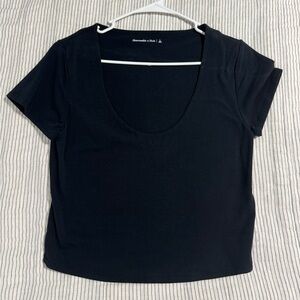 Cotton Seamless Fabric Scoopneck Tee